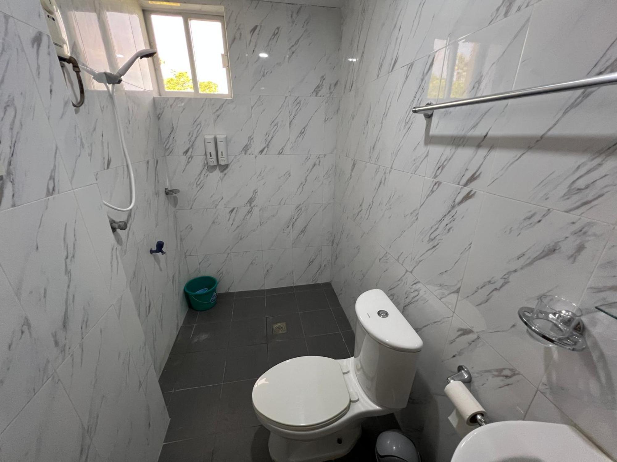 隆 桑多尔旅馆酒店 外观 照片